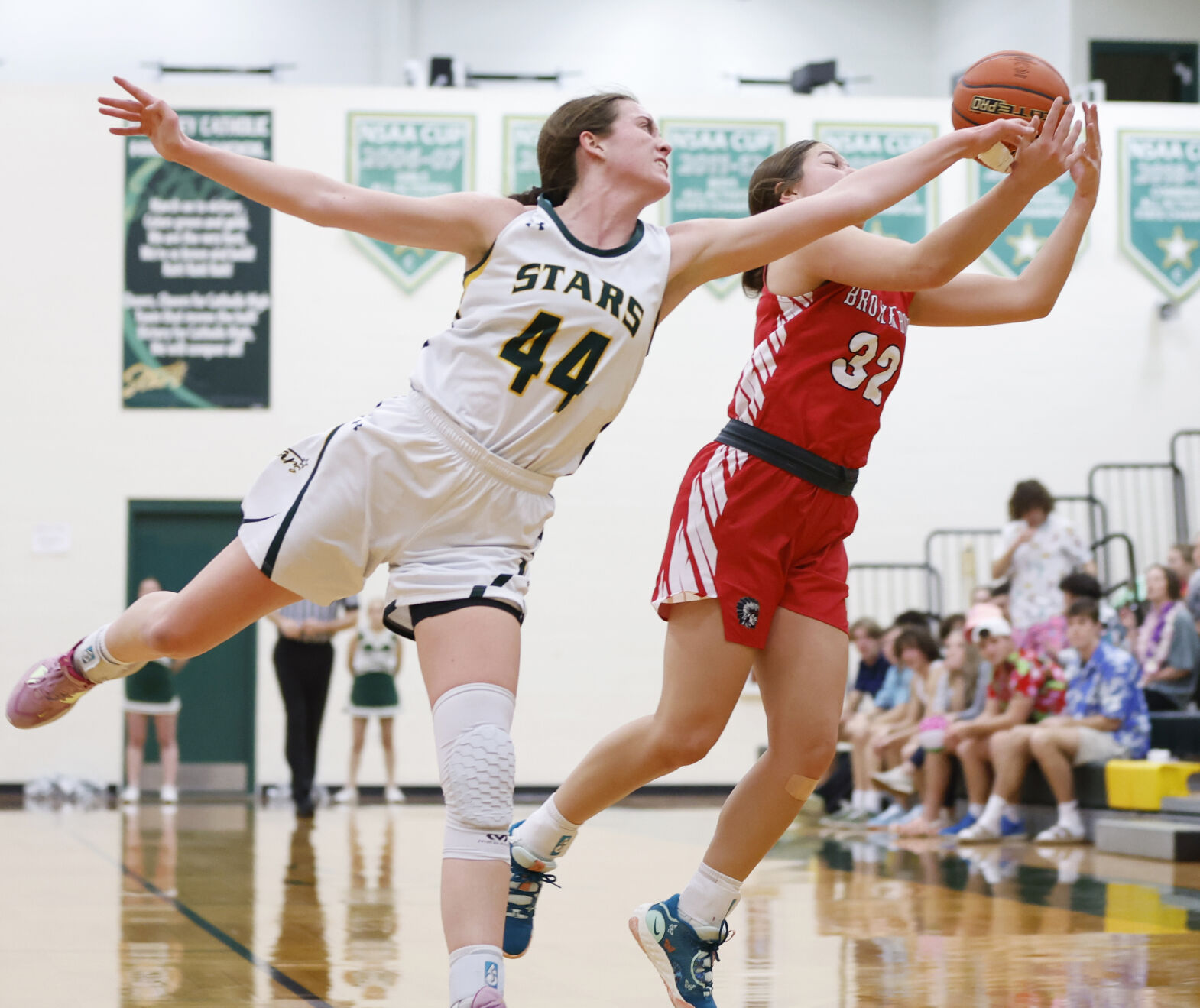 1-12-23 Broken Bow @ KCHS GBB05 X- Squiers deflects pass.jpg
